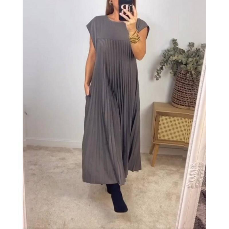 GUJI—302 Elegant Sleeveless Pleated Maxi Dress With Round Neckline