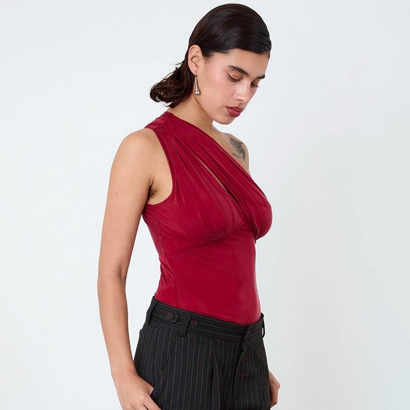 GUJI—373 Red One-Shoulder Ruched Cutout Slim Fit Top slim-fitting fashion halter solid